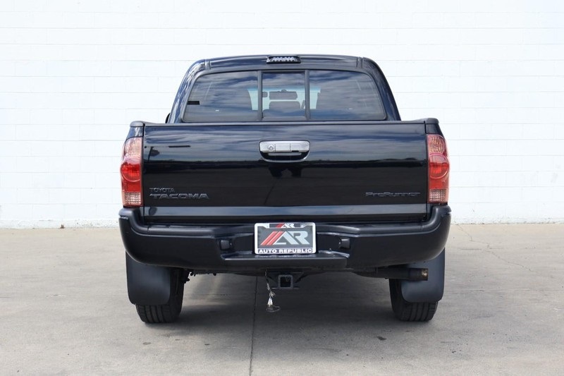 2014 Toyota Tacoma PreRunner photo 3