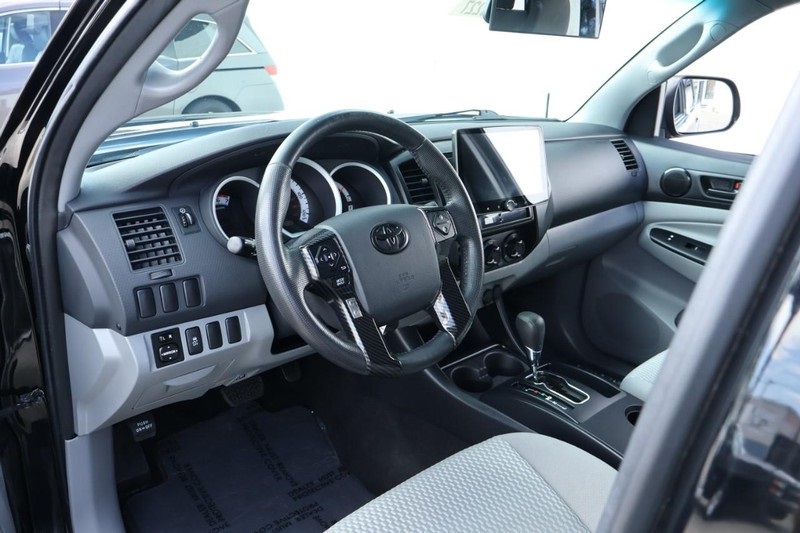 2014 Toyota Tacoma PreRunner photo 15