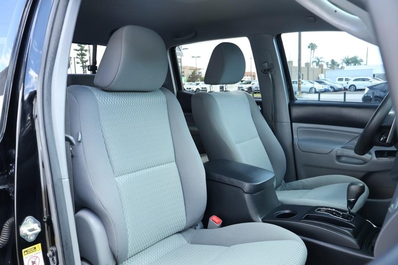 2014 Toyota Tacoma PreRunner photo 20