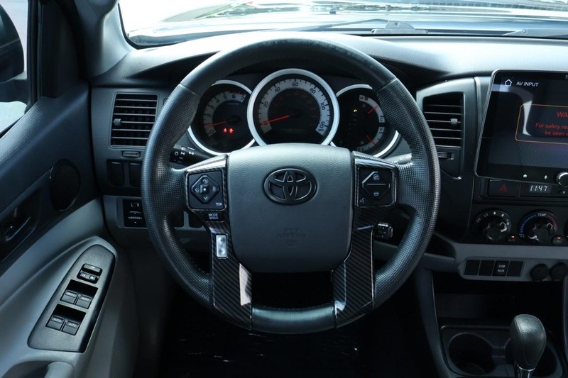 2014 Toyota Tacoma PreRunner photo 25
