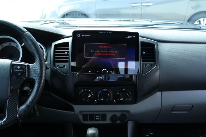 2014 Toyota Tacoma PreRunner photo 28