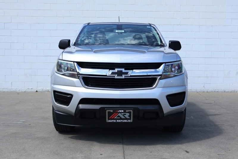 2017 Chevrolet Colorado Work Truck photo 2