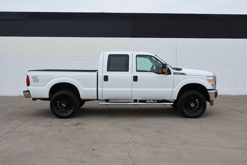 2016 Ford F-250 XLT photo 4