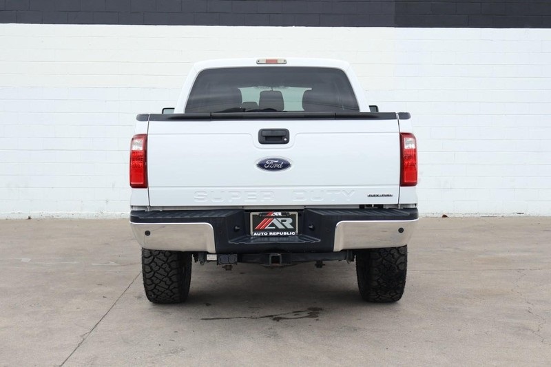 2016 Ford F-250 XLT photo 6