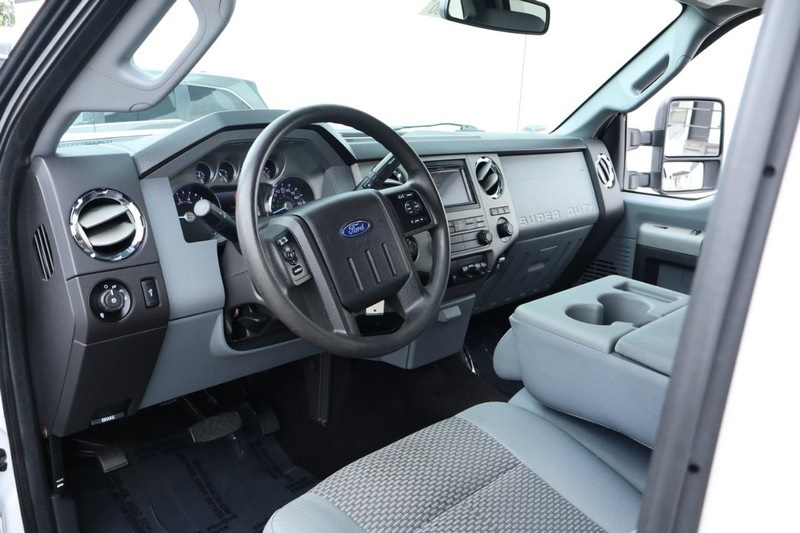 2016 Ford F-250 XLT photo 17