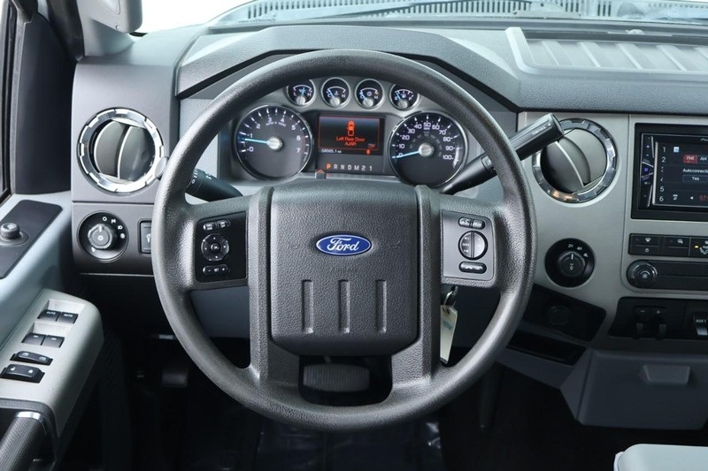 2016 Ford F-250 XLT photo 26