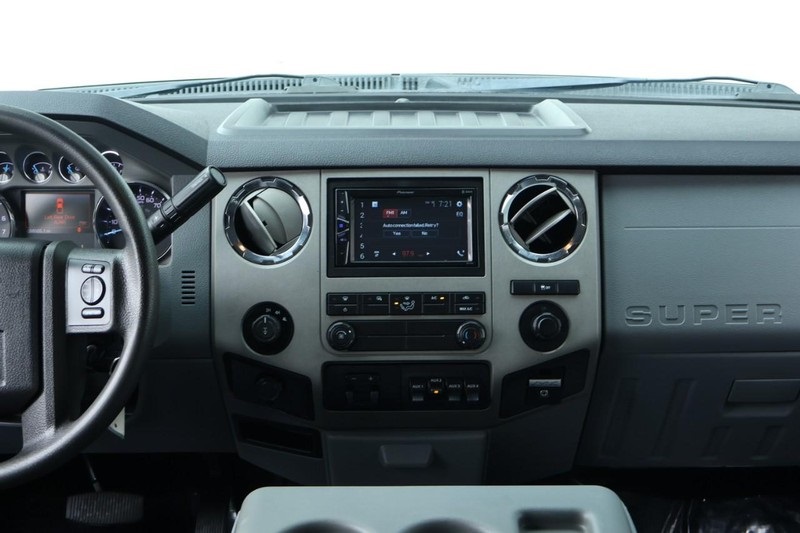 2016 Ford F-250 XLT photo 29