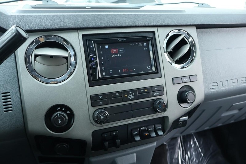 2016 Ford F-250 XLT photo 30