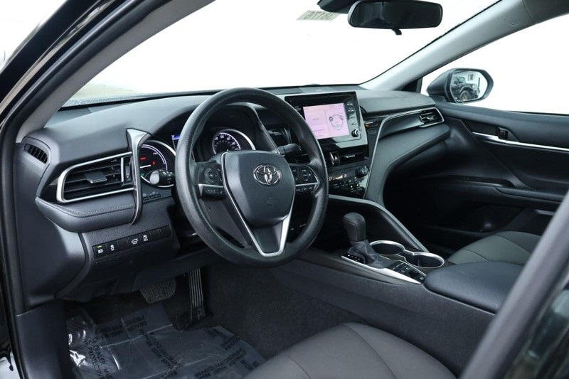 2022 Toyota Camry Hybrid LE photo 13