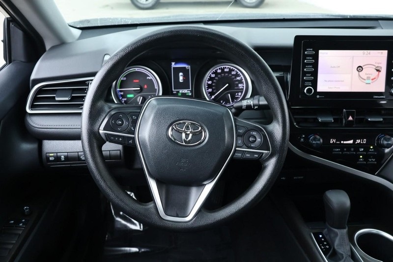 2022 Toyota Camry Hybrid LE photo 23