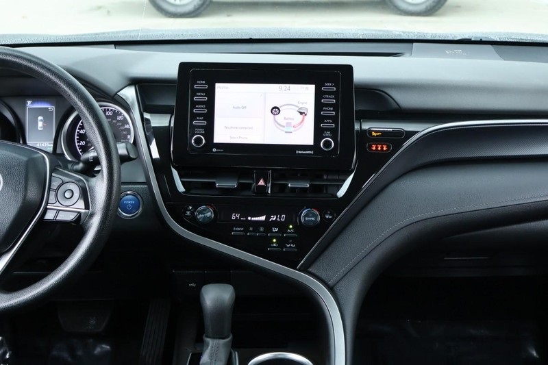 2022 Toyota Camry Hybrid LE photo 27