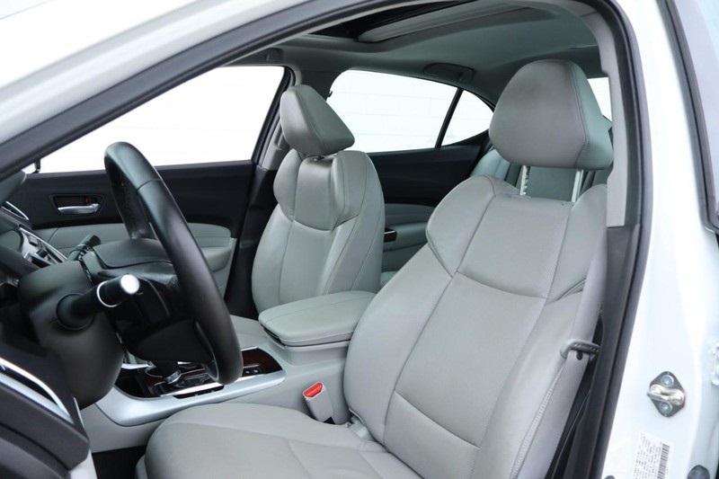 2015 Acura TLX Technology photo 18