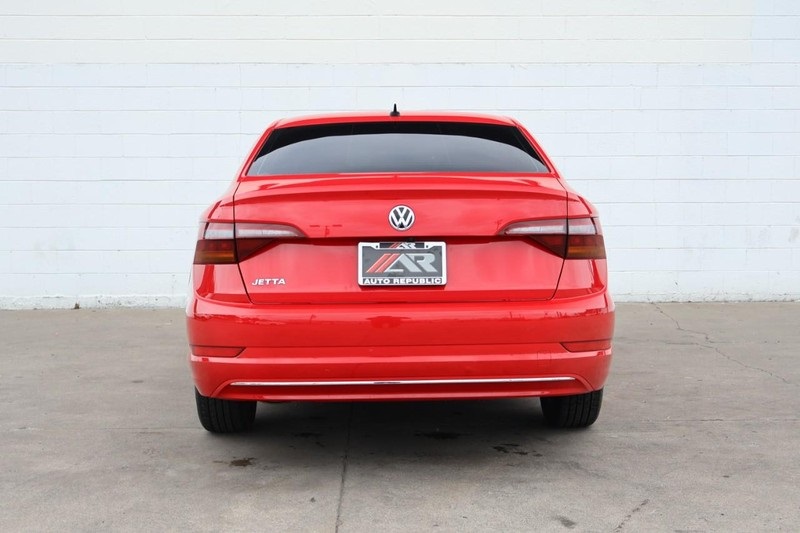 2019 Volkswagen Jetta SE photo 6