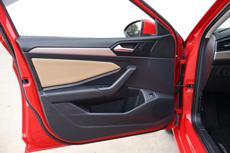 2019 Volkswagen Jetta SE photo 15