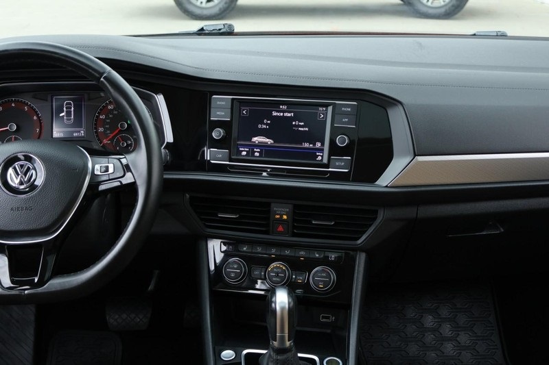 2019 Volkswagen Jetta SE photo 28