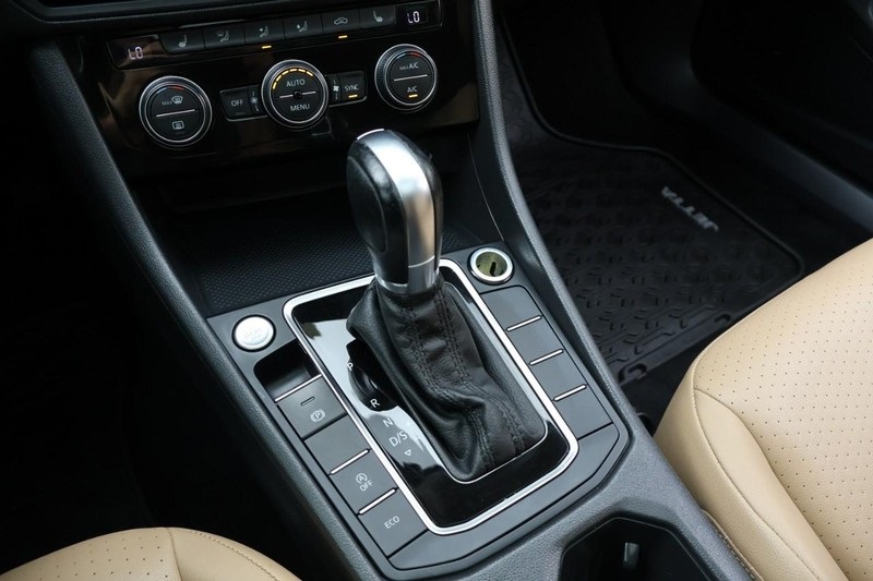 2019 Volkswagen Jetta SE photo 33