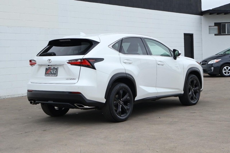 2017 Lexus NX 200t Luxury photo 5