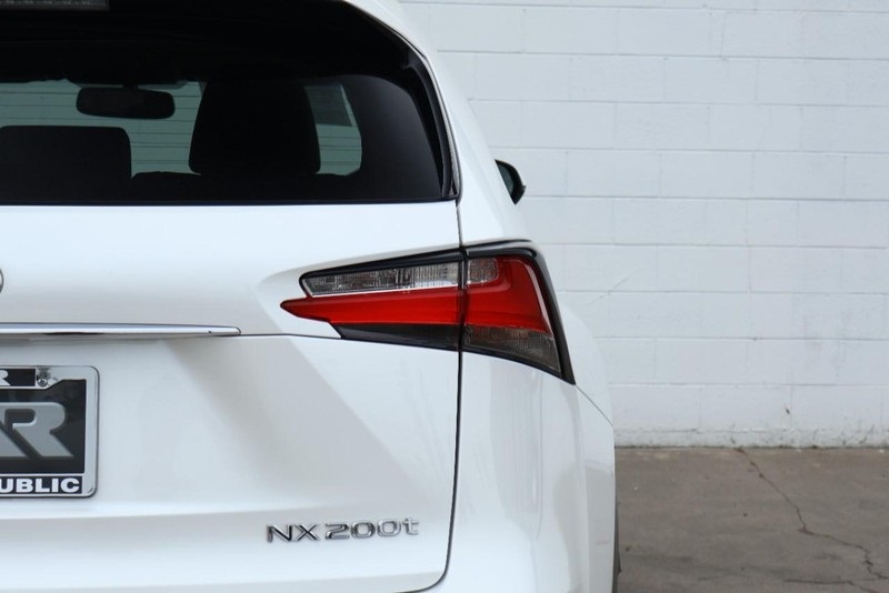 2017 Lexus NX 200t Luxury photo 7