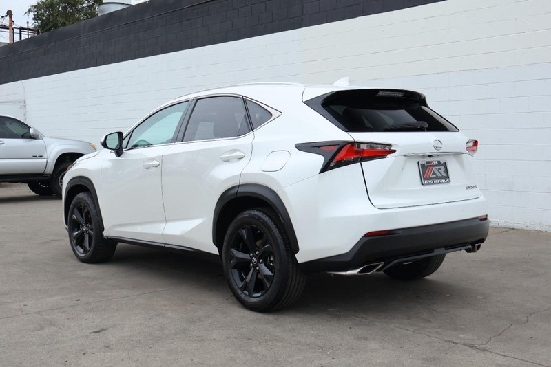 2017 Lexus NX 200t Luxury photo 11
