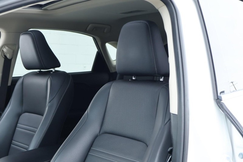 2017 Lexus NX 200t Luxury photo 22