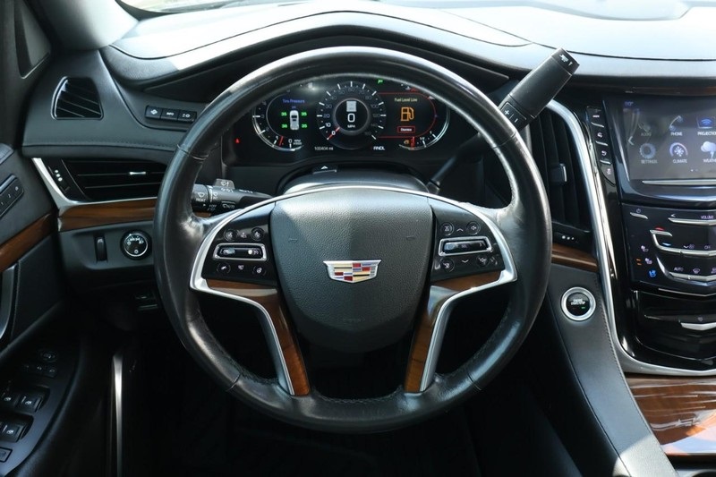 2020 Cadillac Escalade Premium Luxury photo 26