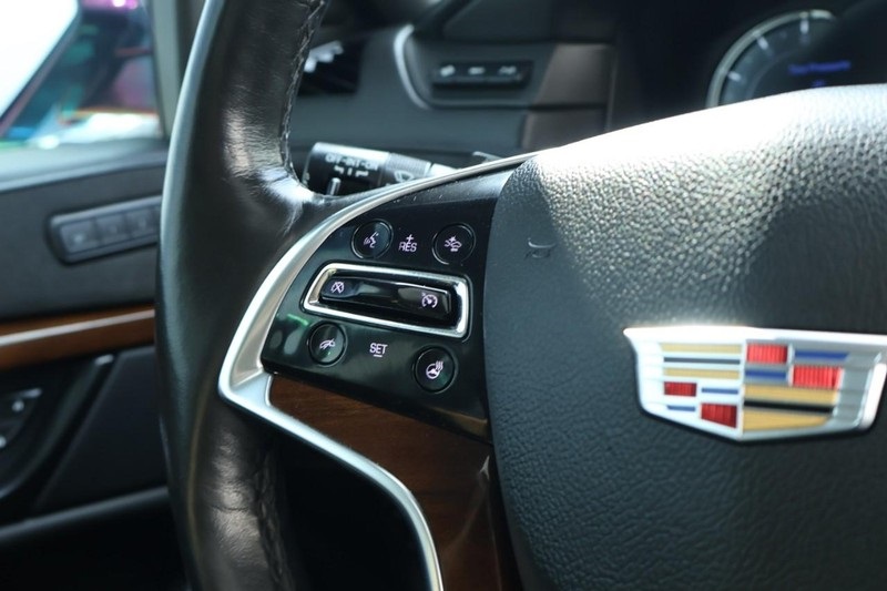 2020 Cadillac Escalade Premium Luxury photo 27