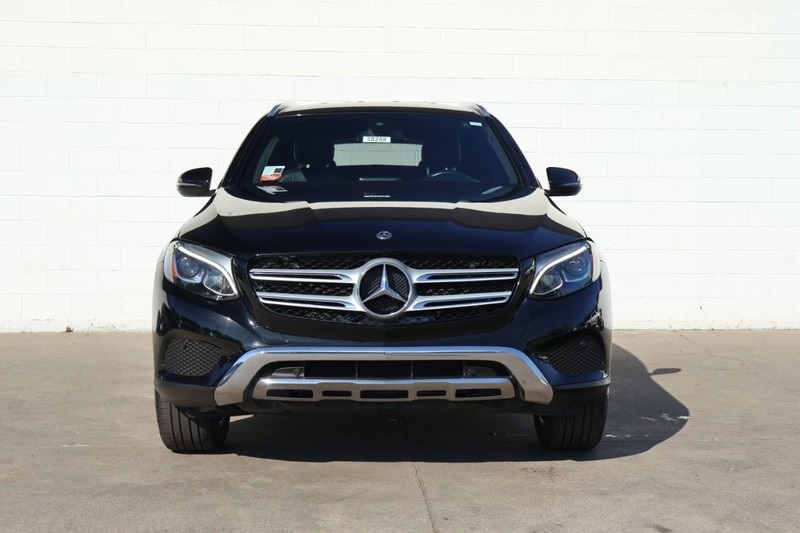 2019 Mercedes Benz GLC 300 photo 2