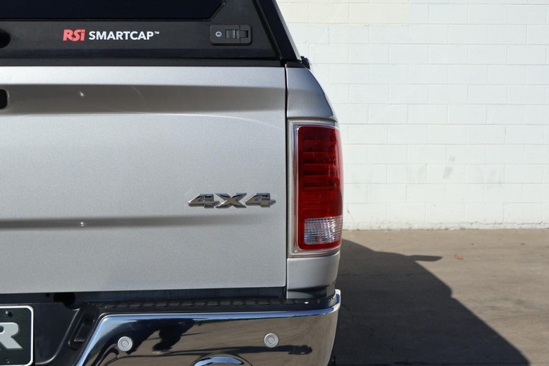 2018 Ram 1500 Laramie photo 7