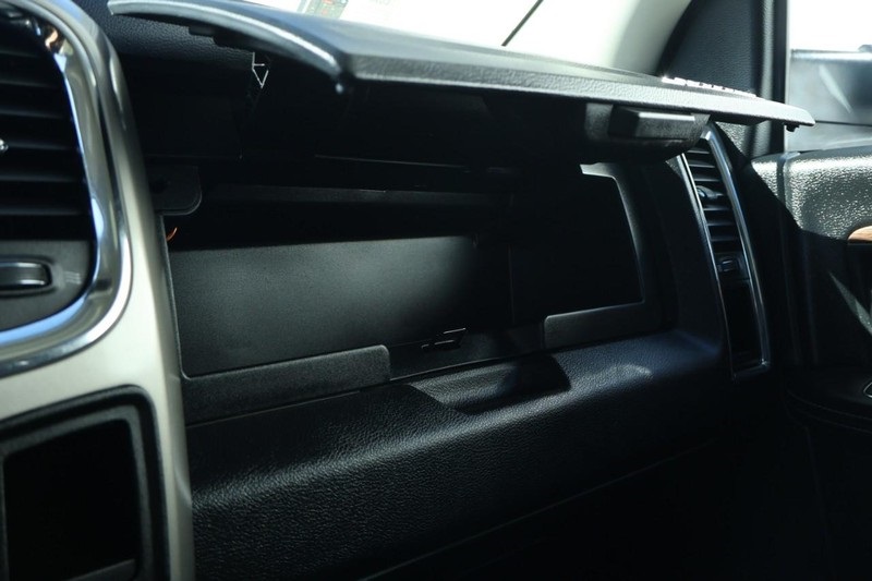 2018 Ram 1500 Laramie photo 24