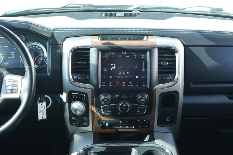 2018 Ram 1500 Laramie photo 34