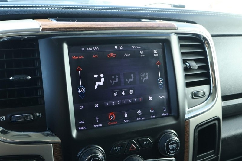2018 Ram 1500 Laramie photo 35