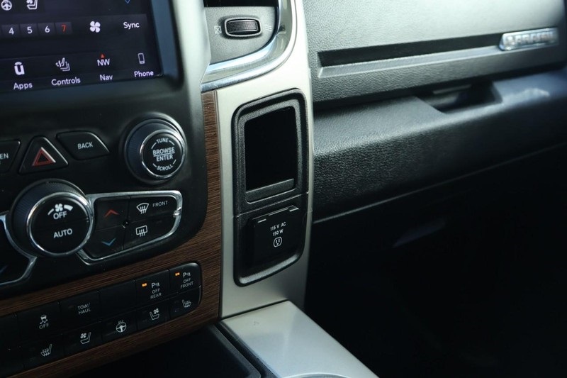 2018 Ram 1500 Laramie photo 39