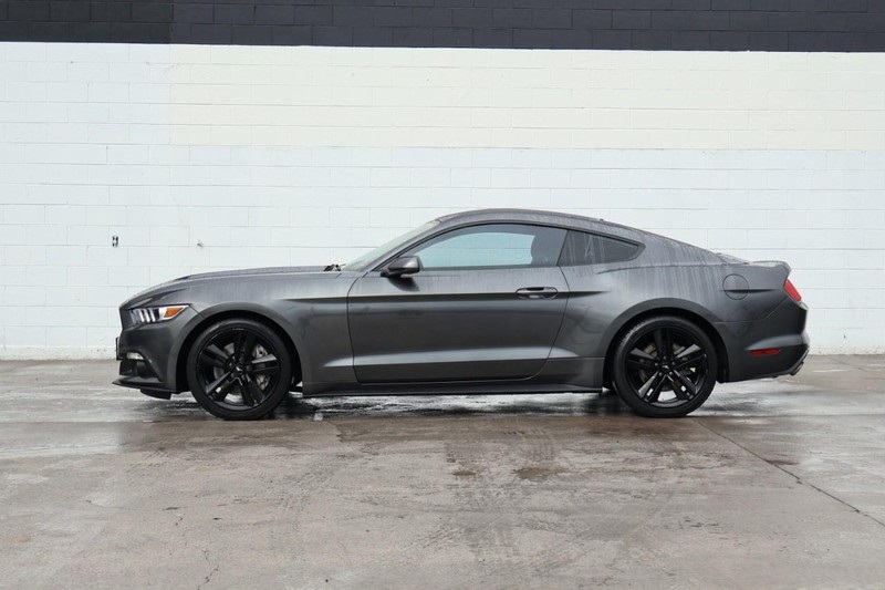 2015 Ford Mustang EcoBoost photo 11
