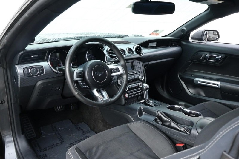 2015 Ford Mustang EcoBoost photo 16