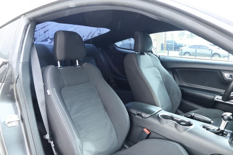 2015 Ford Mustang EcoBoost photo 23