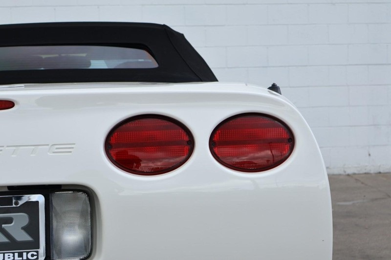 2003 Chevrolet Corvette photo 8
