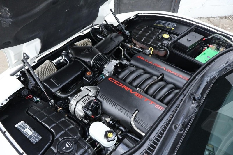 2003 Chevrolet Corvette photo 13