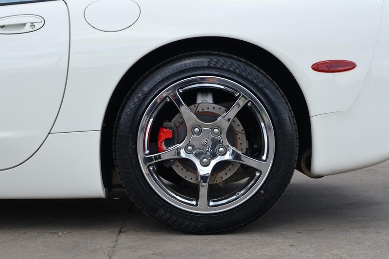 2003 Chevrolet Corvette photo 14