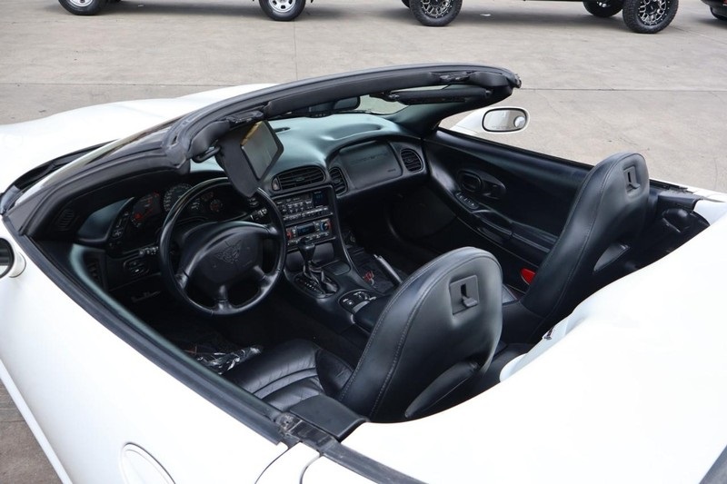 2003 Chevrolet Corvette photo 17