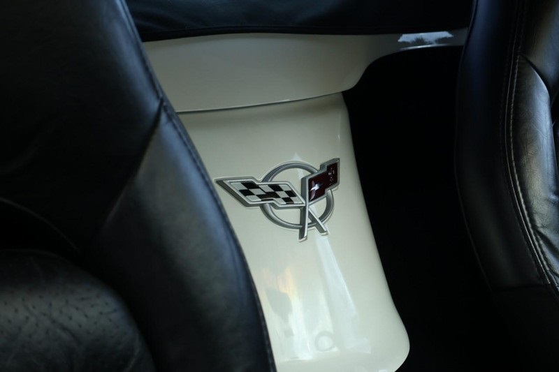 2003 Chevrolet Corvette photo 26