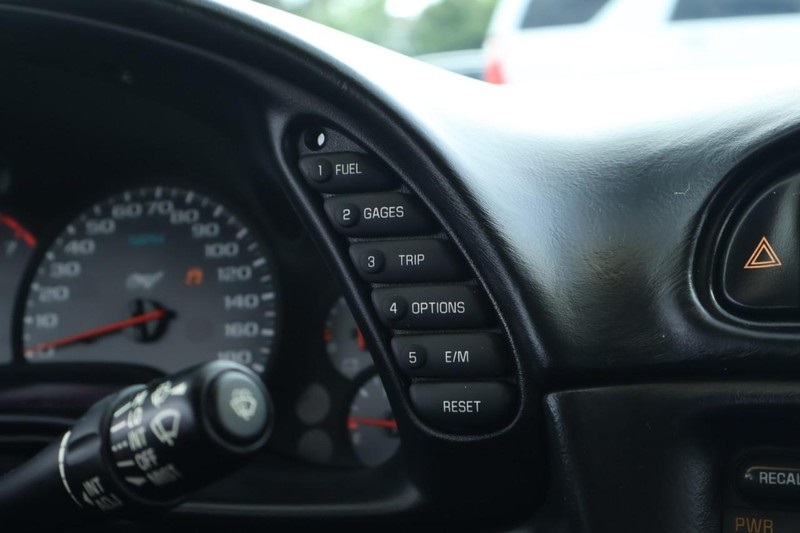 2003 Chevrolet Corvette photo 31