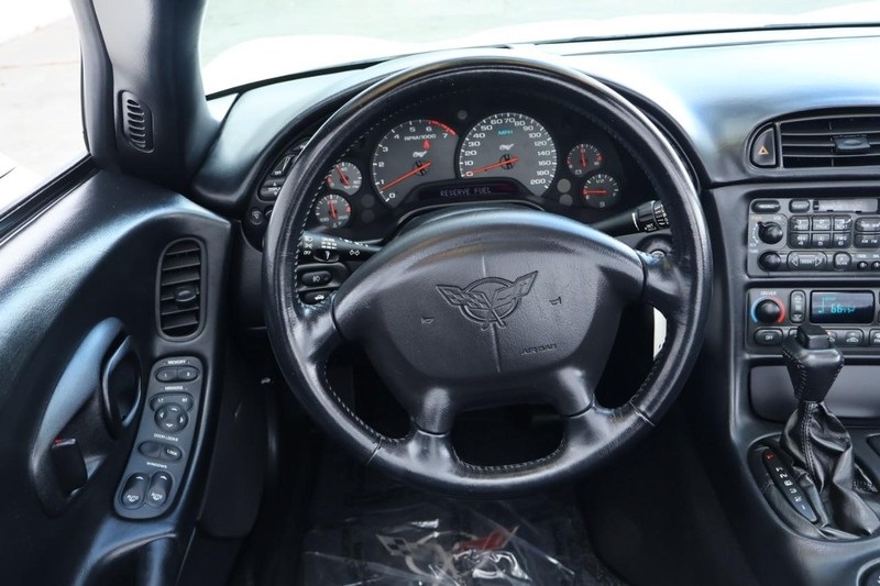 2003 Chevrolet Corvette photo 33