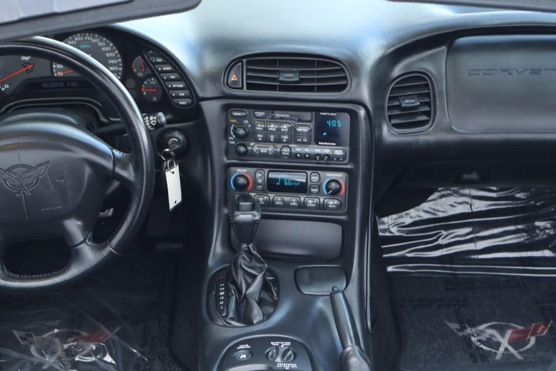 2003 Chevrolet Corvette photo 34