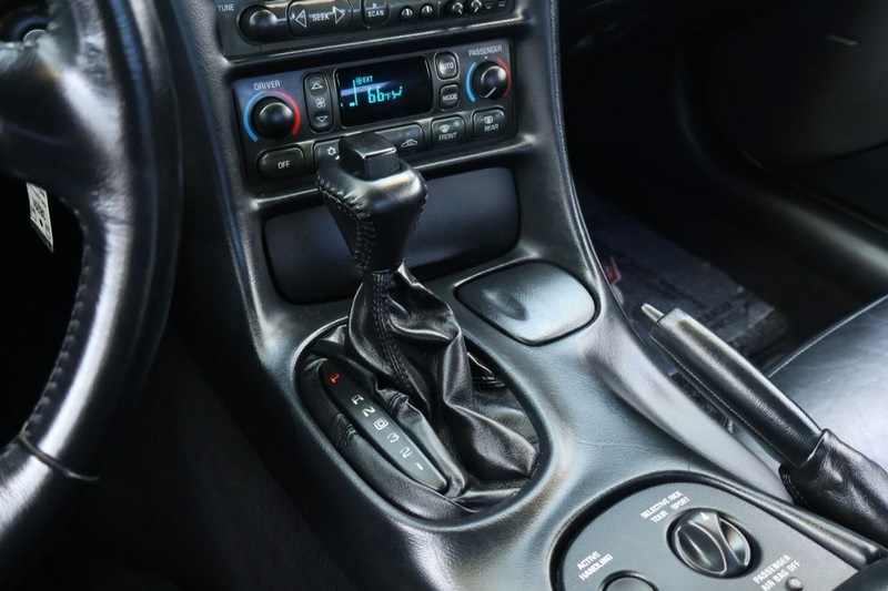 2003 Chevrolet Corvette photo 36
