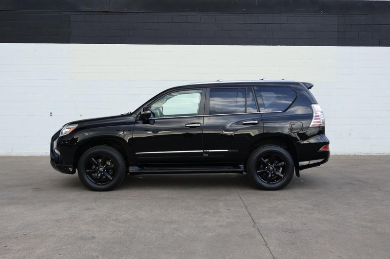 2017 Lexus GX 460 photo 10