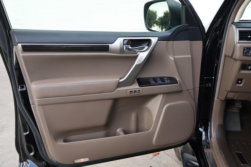 2017 Lexus GX 460 photo 15