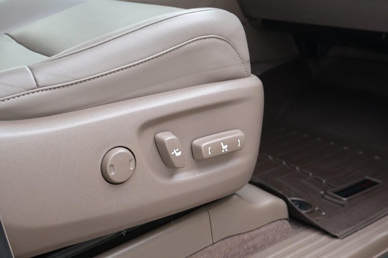 2017 Lexus GX 460 photo 24