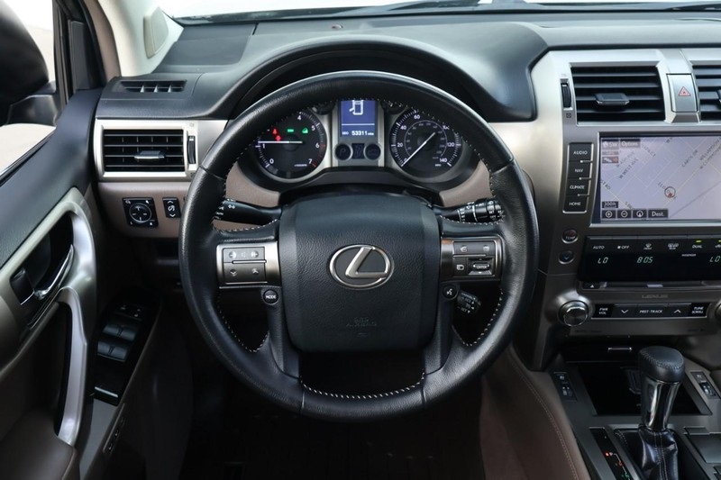 2017 Lexus GX 460 photo 29