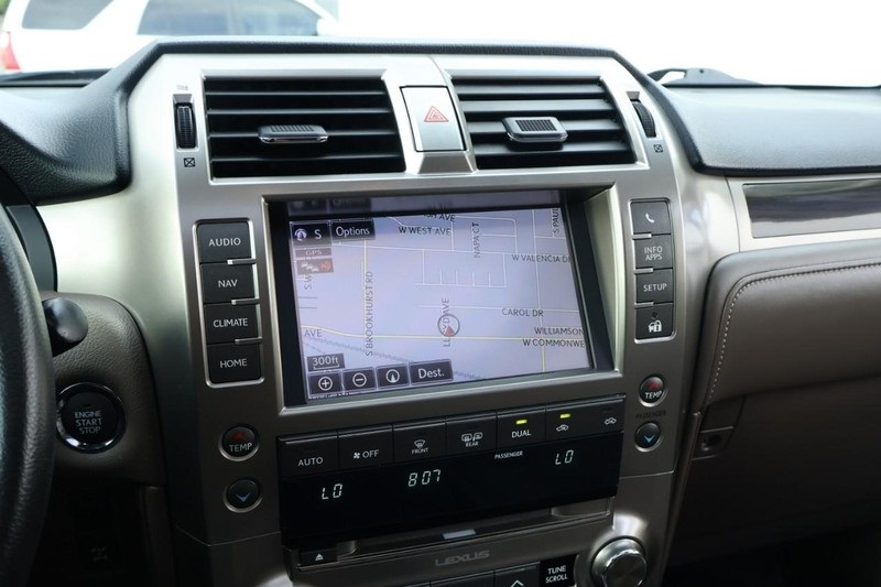 2017 Lexus GX 460 photo 34