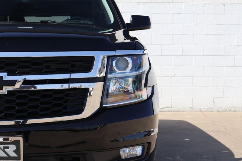 2018 Chevrolet Tahoe LT photo 3